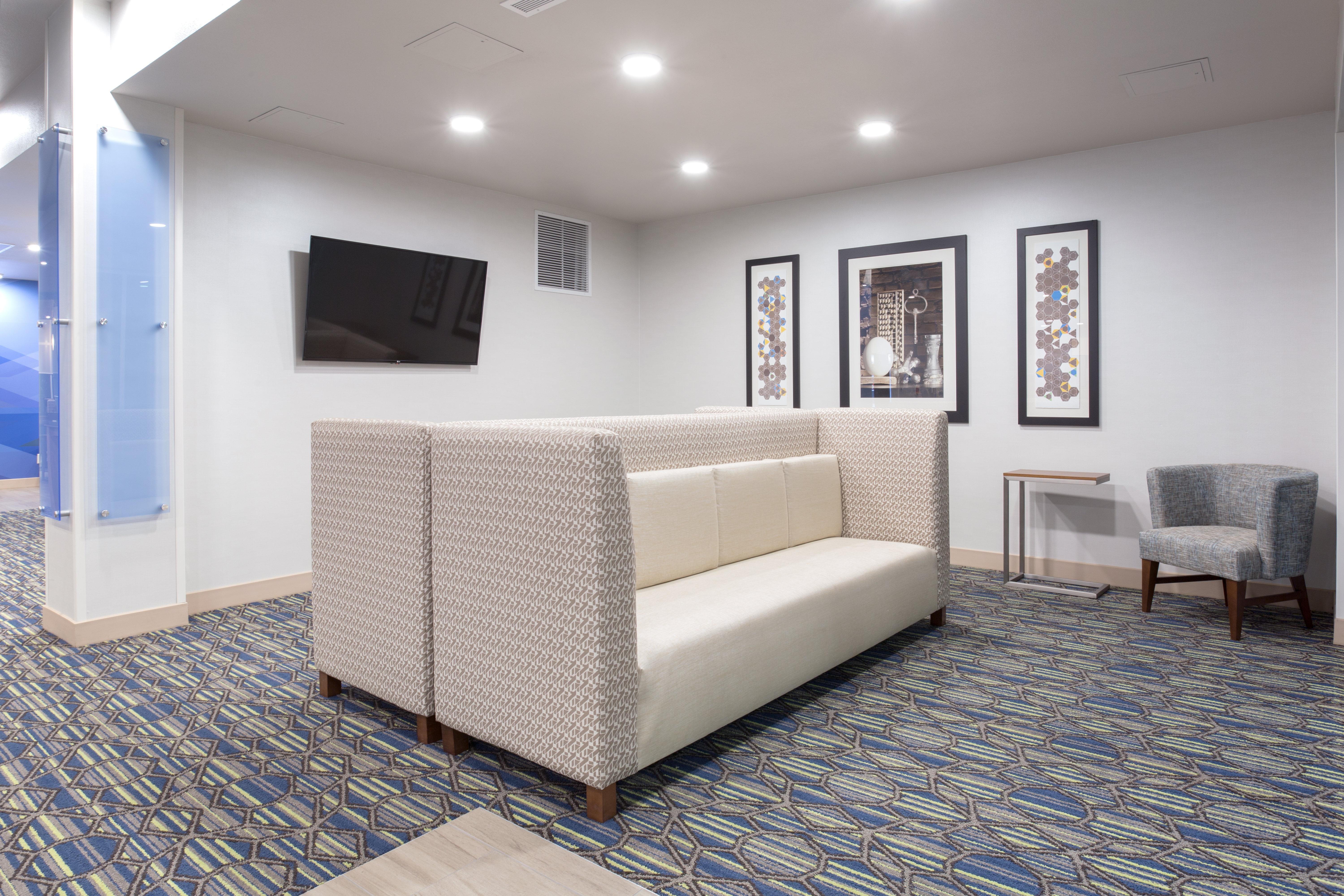 Holiday Inn Express & Suites Lincoln I - 80 By Ihg Esterno foto